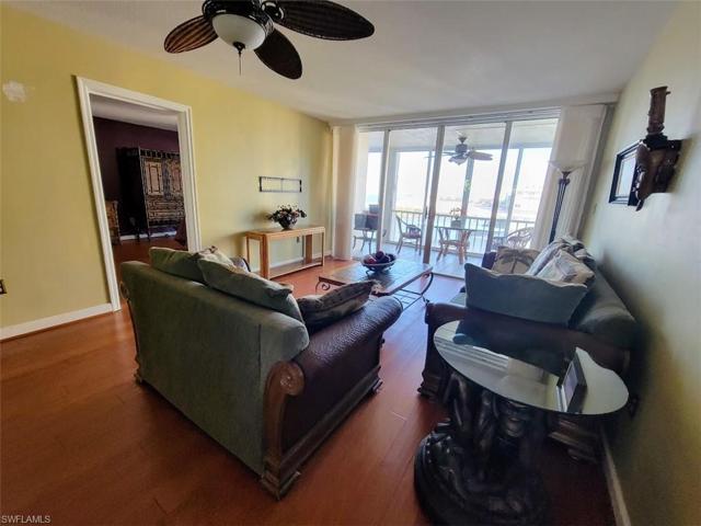 Great Room w/Sliders - View #3
