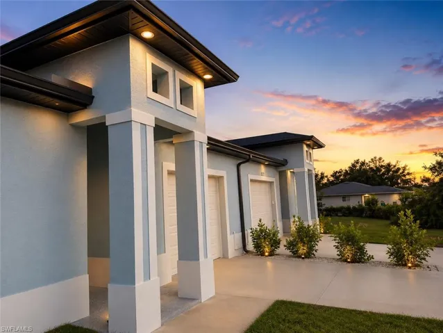 325 / 327 Gordon Ave S, Lehigh Acres, Florida 33973