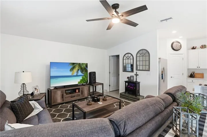 184 Peerless St, Lehigh Acres, Florida 33974