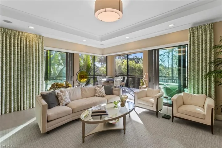 Sunroom with recessed lighting