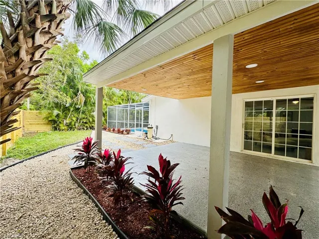 2926 Holly RD, FORT MYERS FL 33901