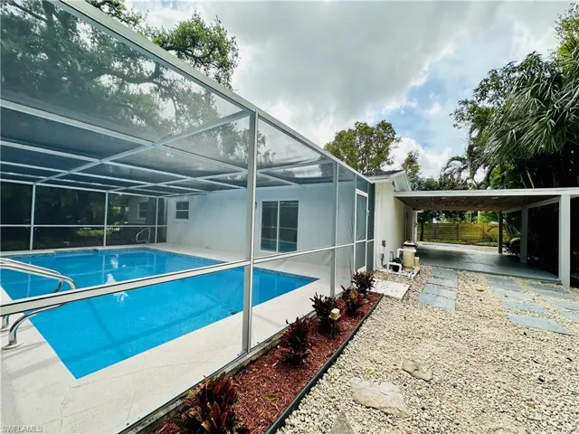 2926 Holly RD, FORT MYERS FL 33901