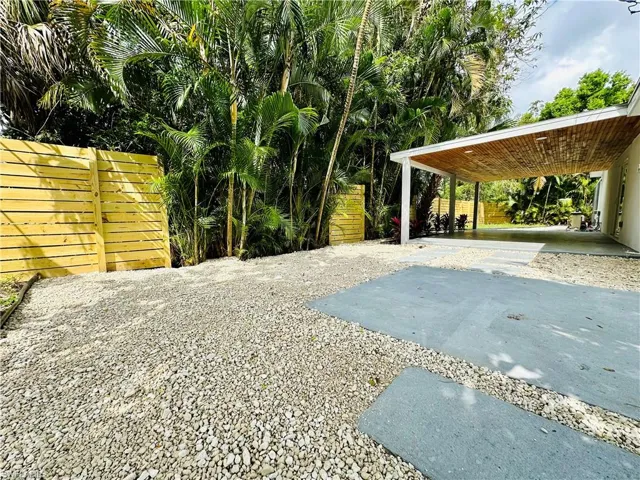 2926 Holly RD, FORT MYERS FL 33901