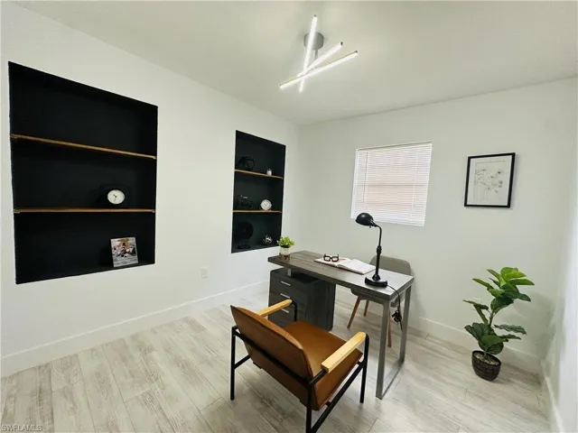 2926 Holly RD, FORT MYERS FL 33901