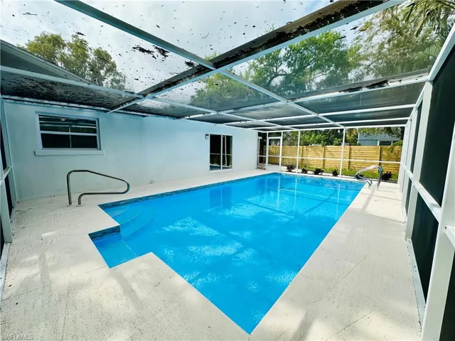 2926 Holly RD, FORT MYERS FL 33901