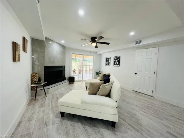 2926 Holly RD, FORT MYERS FL 33901