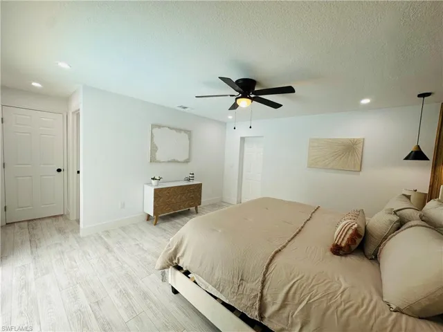 2926 Holly RD, FORT MYERS FL 33901