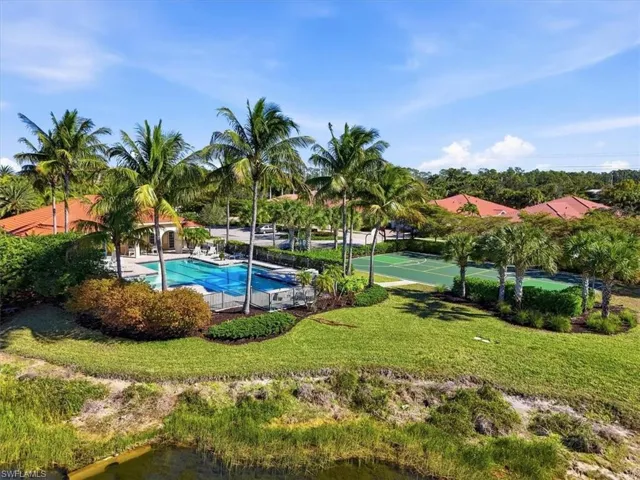 13390  Kent  ST, Naples, FL 34109