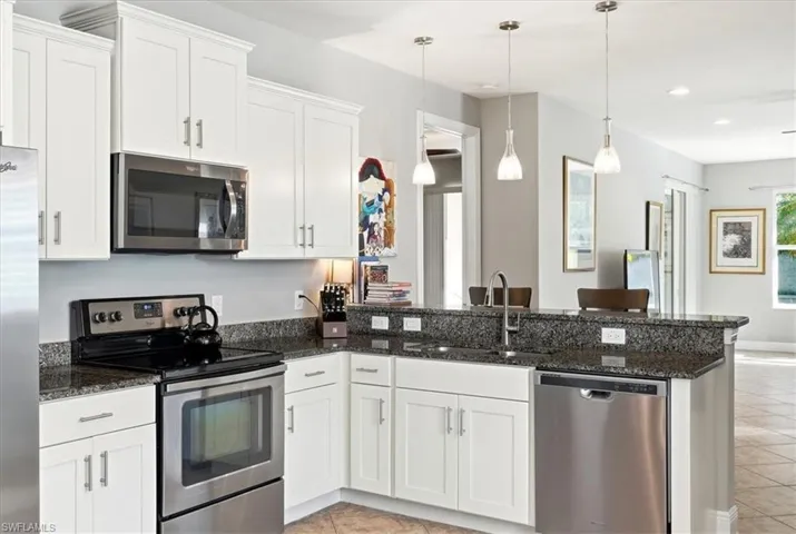 13390  Kent  ST, Naples, FL 34109