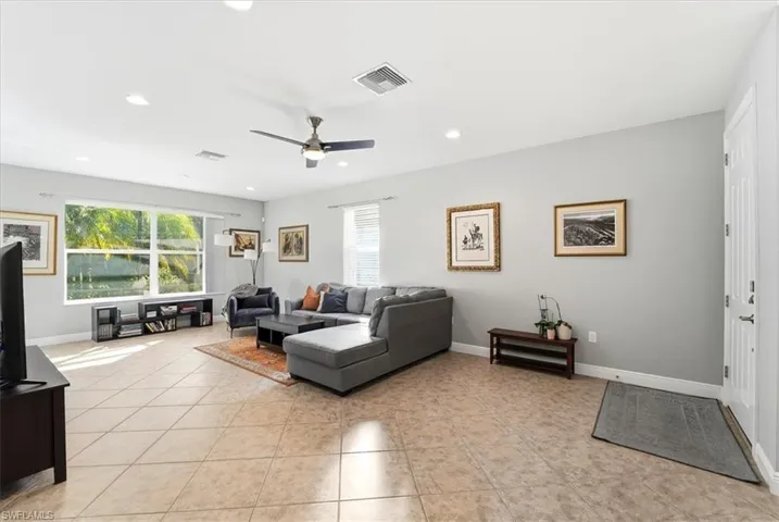 13390  Kent  ST, Naples, FL 34109