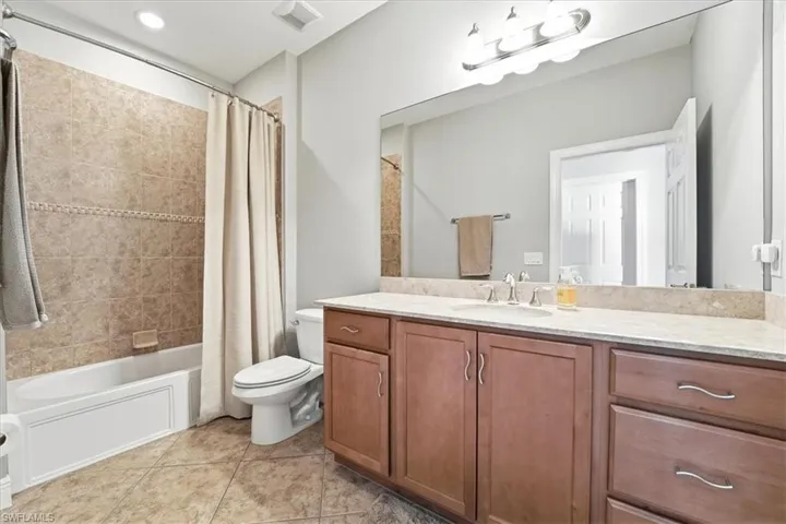 13390  Kent  ST, Naples, FL 34109