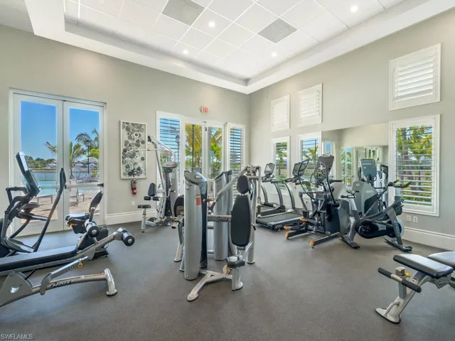 309  Indies W DR, Naples, FL 34114