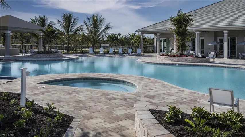 309  Indies W DR, Naples, FL 34114