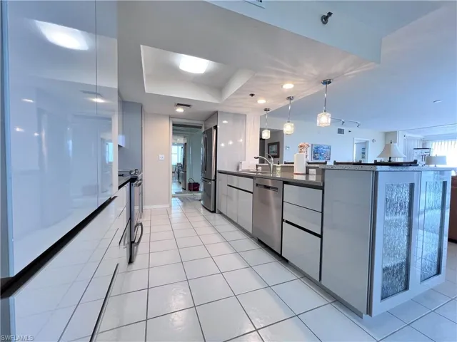 5550 Heron Point Dr 704, Naples, Florida 34108