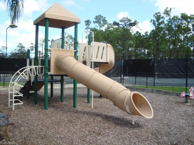 5210  Birmingham  DR, Naples, FL 34110