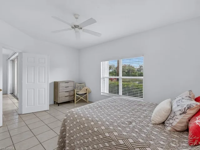 5210  Birmingham  DR, Naples, FL 34110