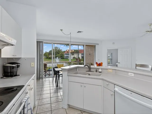 5210  Birmingham  DR, Naples, FL 34110