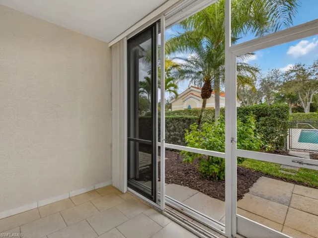 5210  Birmingham  DR, Naples, FL 34110