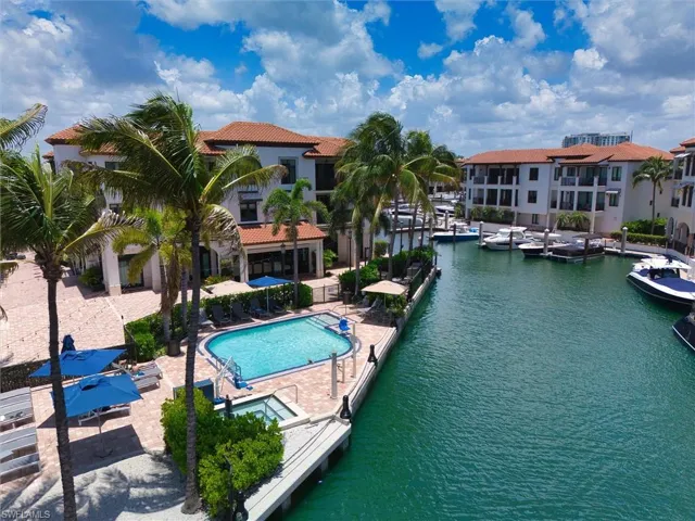 1500 5th Ave S, Naples, Florida 34102