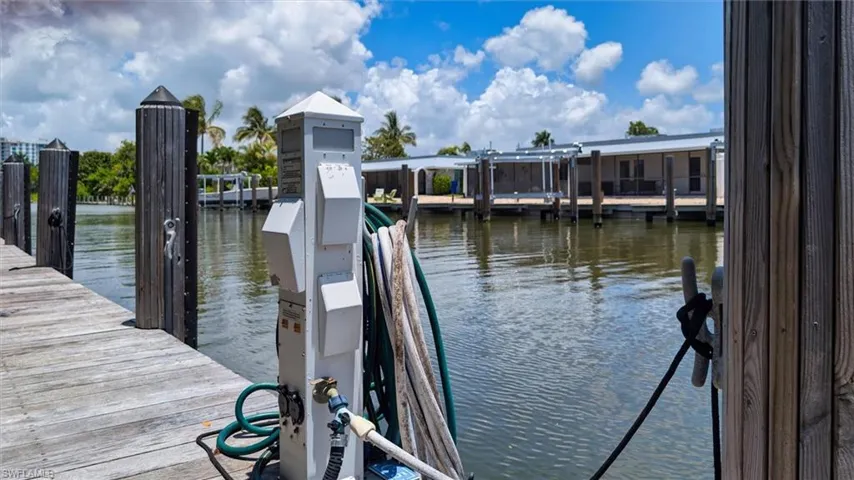 1500 5th Ave S, Naples, Florida 34102