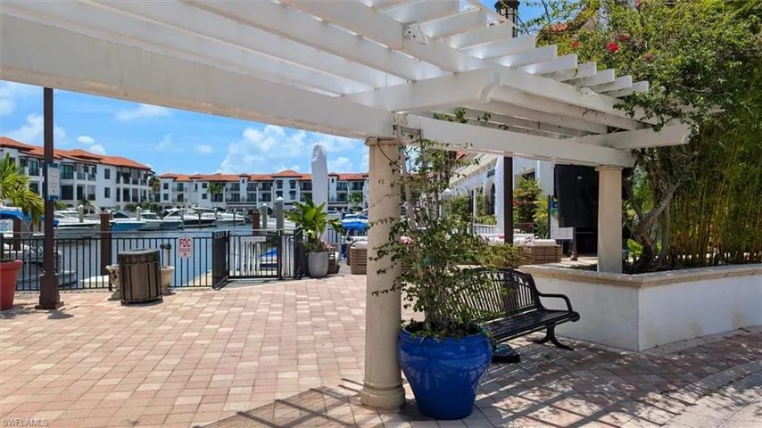 1500 5th Ave S, Naples, Florida 34102