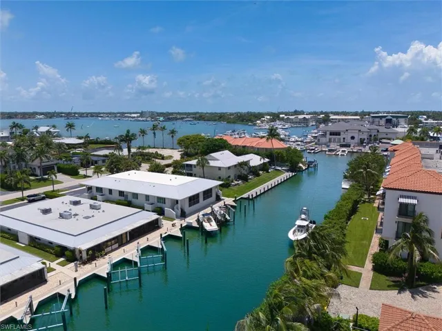 1500 5th Ave S, Naples, Florida 34102