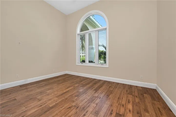 5th Bedroom/Den