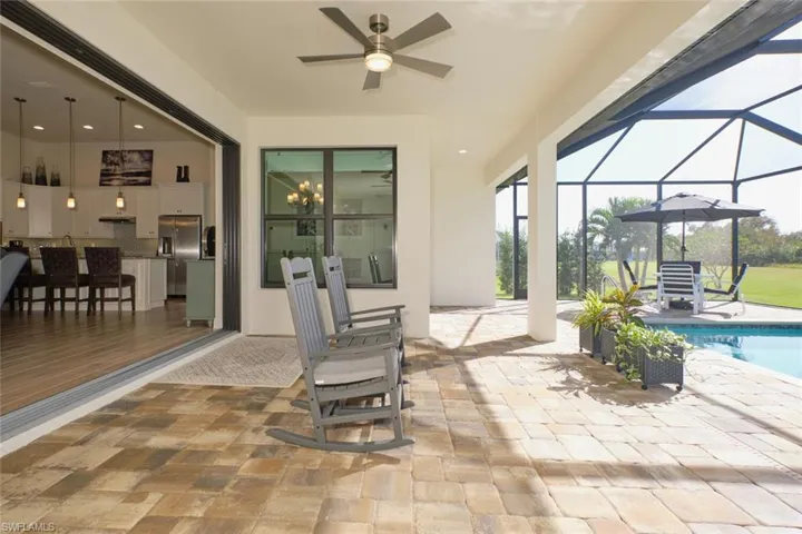 Huge Lanai Area with Screened Sun Area