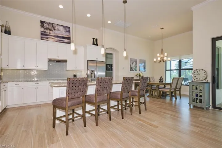 Kitchen, Breakfast Bar and Dining Area