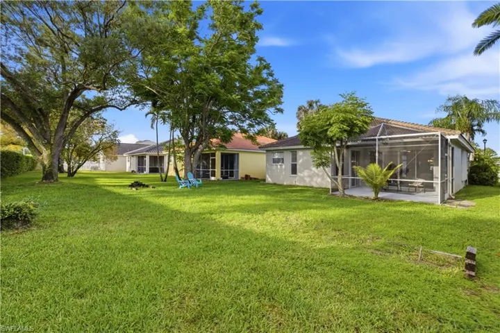 11334 Lakeland Cir, Fort Myers, Florida 33913