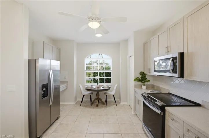 11334 Lakeland Cir, Fort Myers, Florida 33913