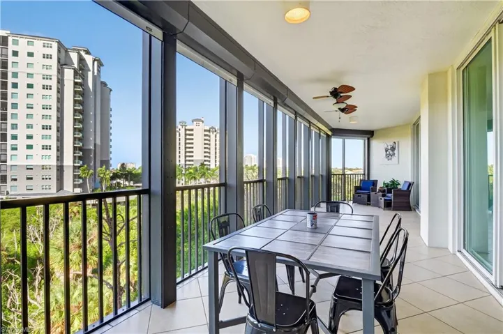 445 Cove Tower Dr 504, Naples, Florida 34110