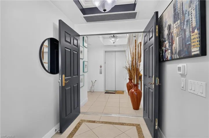 445 Cove Tower Dr 504, Naples, Florida 34110