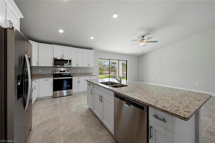 315 Paisley AVE, LEHIGH ACRES FL 33974