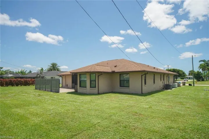 1301 Se 26th Ter, Cape Coral, Florida 33904