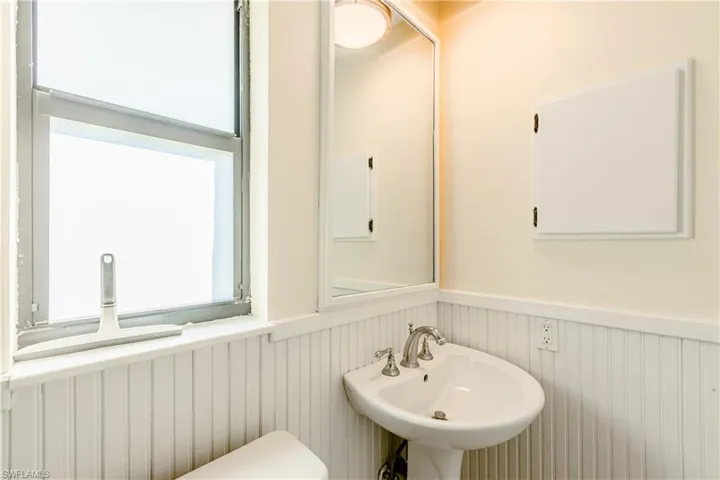 Bathroom with sink