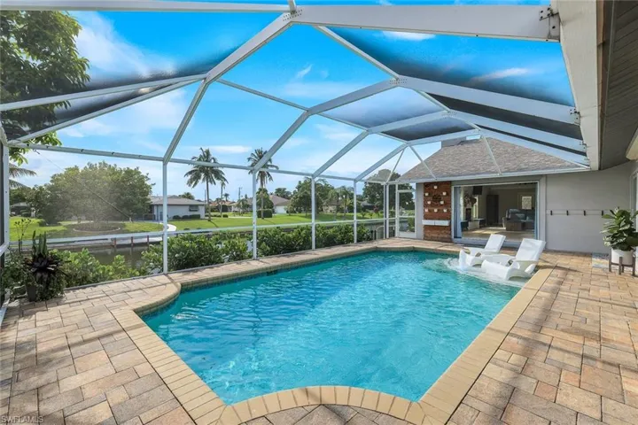 204 Se 20th Pl, Cape Coral, Florida 33990