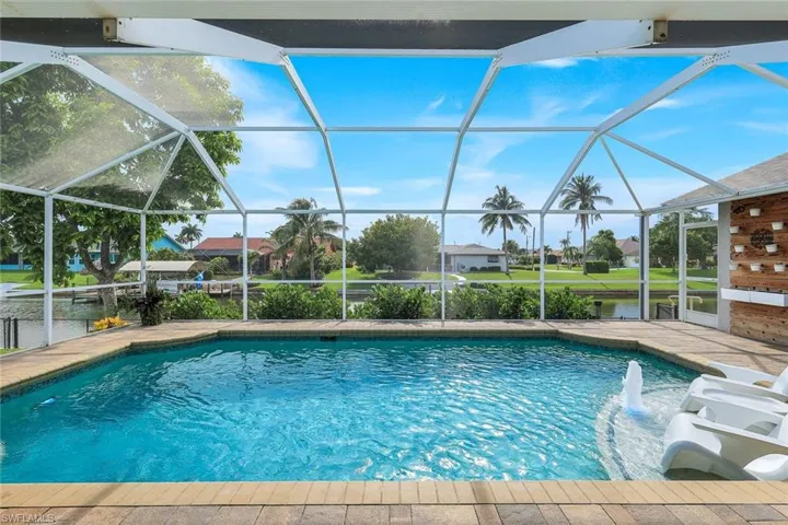 204 Se 20th Pl, Cape Coral, Florida 33990
