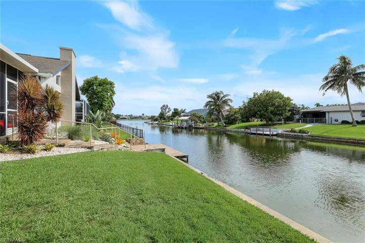 204 Se 20th Pl, Cape Coral, Florida 33990
