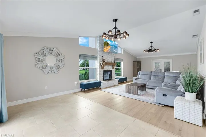 204 Se 20th Pl, Cape Coral, Florida 33990