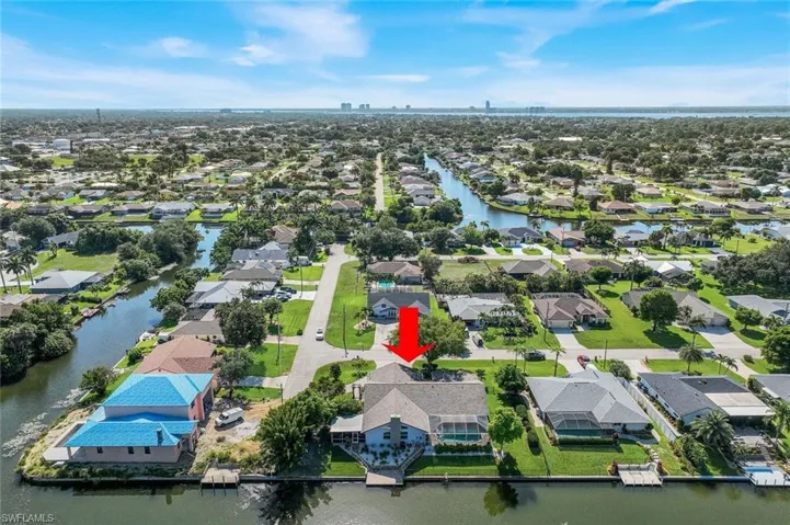 204 Se 20th Pl, Cape Coral, Florida 33990