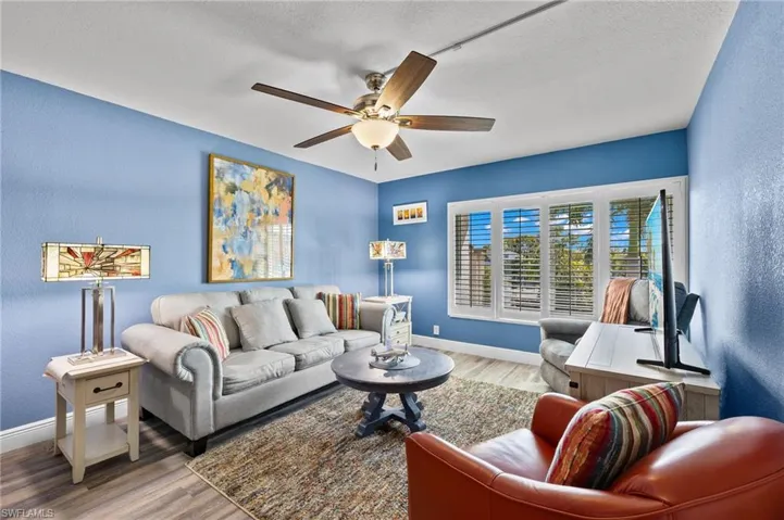 Spacious 3rd fl not far from elevator