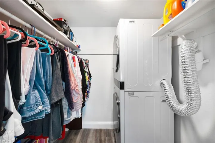 Full size W/D in walk in closet