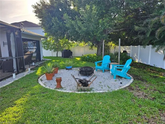 2708 SW 2nd  TER, Cape Coral, FL 33991