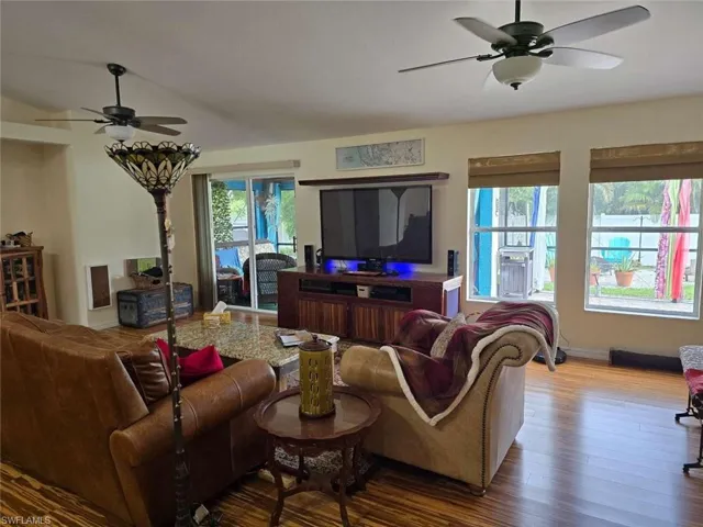 2708 SW 2nd  TER, Cape Coral, FL 33991