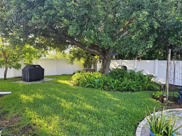 2708 SW 2nd  TER, Cape Coral, FL 33991