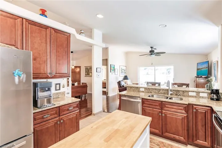 7525 Cameron Cir, Fort Myers Fl 33912