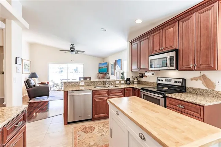 7525 Cameron Cir, Fort Myers Fl 33912