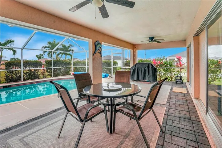 Lots of outdoor dining and entertaining area