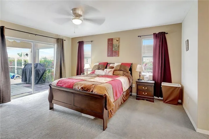 Primary bedroom w/ lanai access
